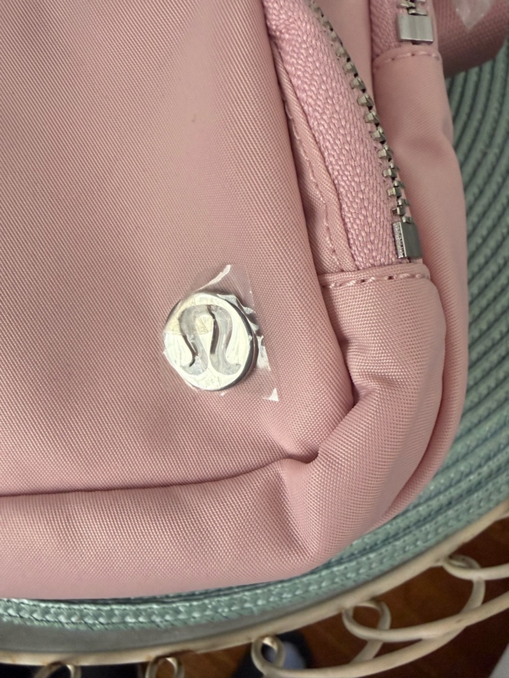 lululemon athletica Everywhere Small Pink Sling - Picture 2 of 8
